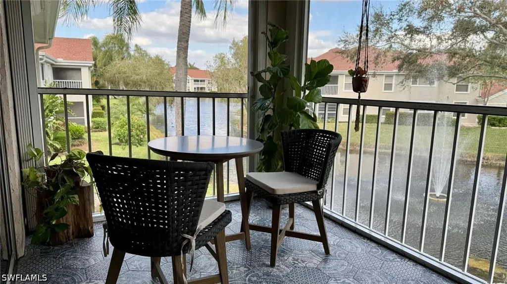 9828 Luna Circle Naples FL 34109