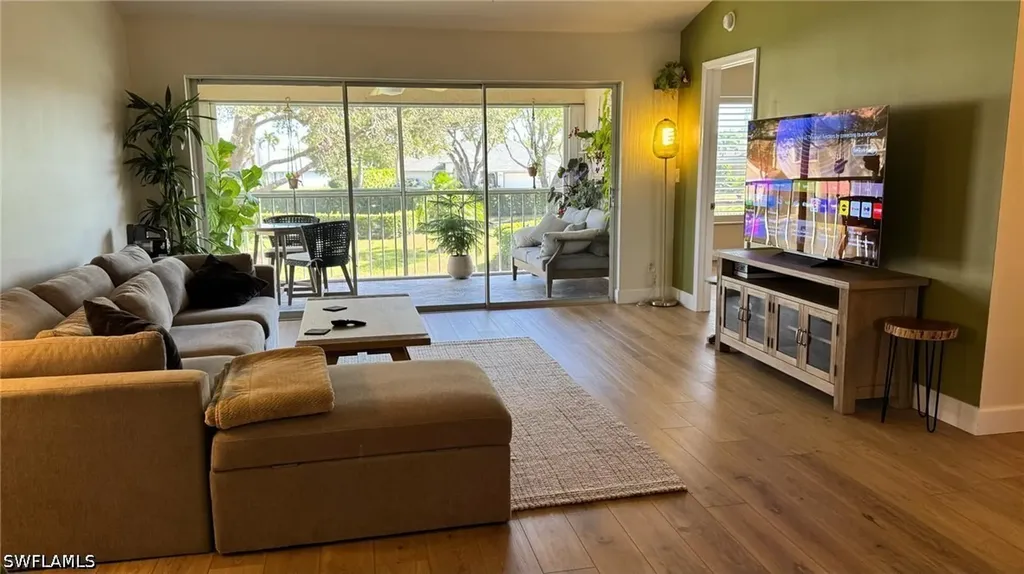 9828 Luna Circle Naples FL 34109