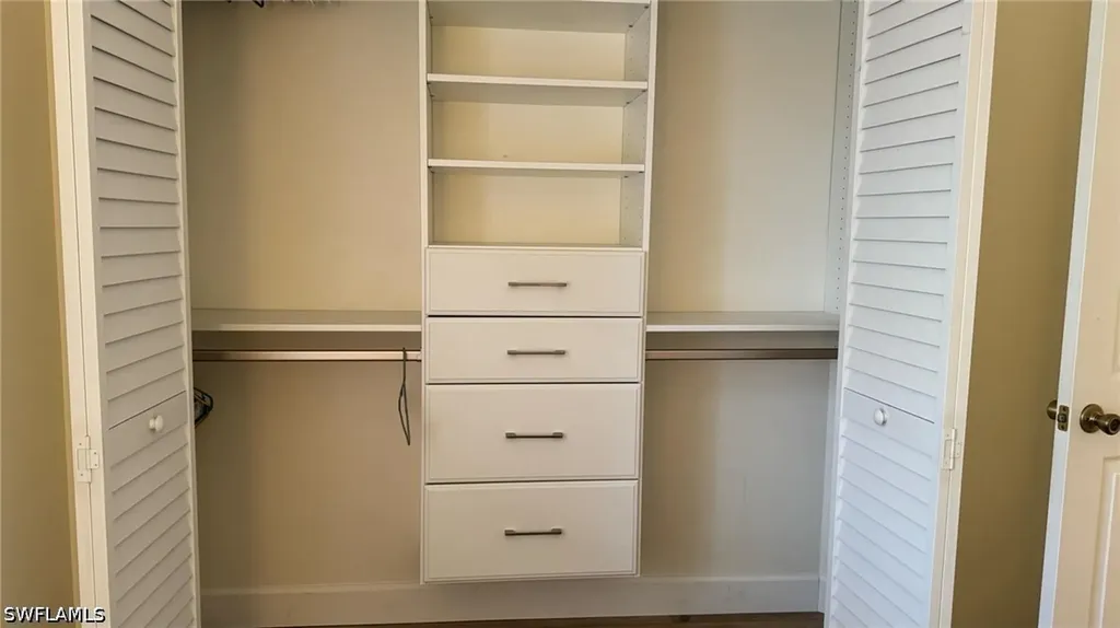 9828 Luna Circle Naples FL 34109