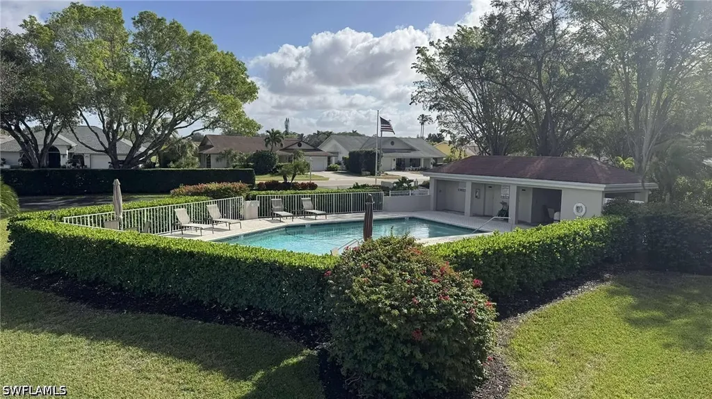 9828 Luna Circle Naples FL 34109