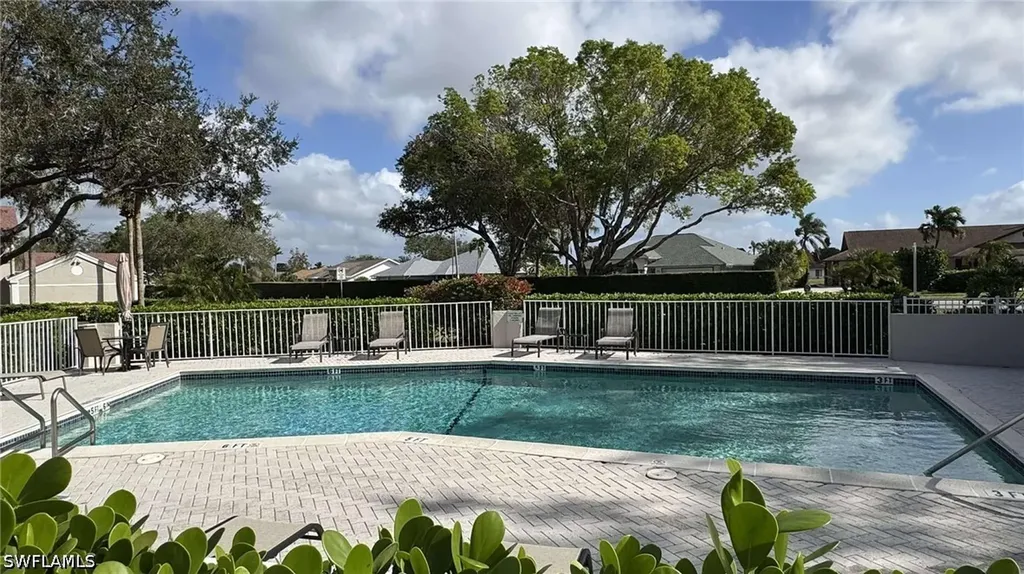 9828 Luna Circle Naples FL 34109