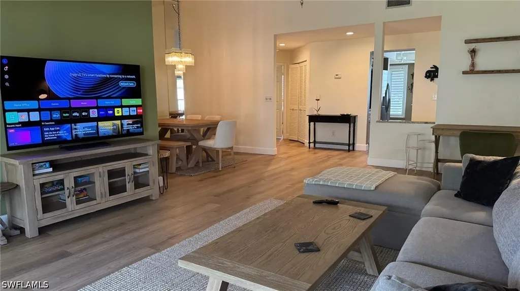 9828 Luna Circle Naples FL 34109