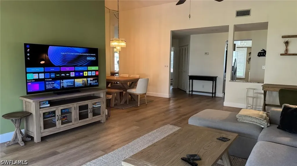 9828 Luna Circle Naples FL 34109