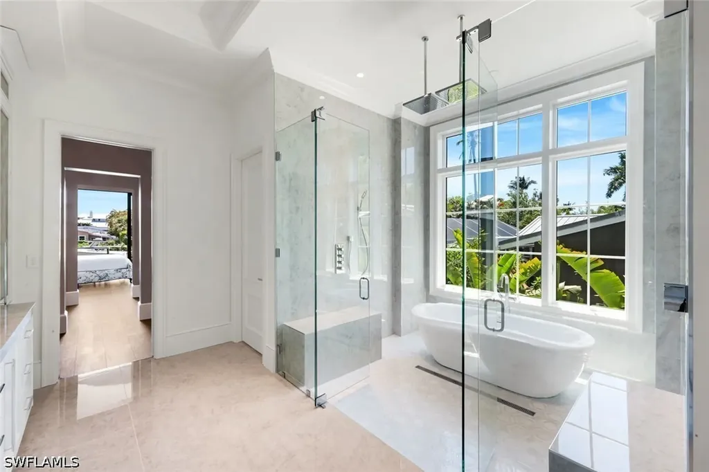 1690 Chesapeake Avenue Naples FL 34102