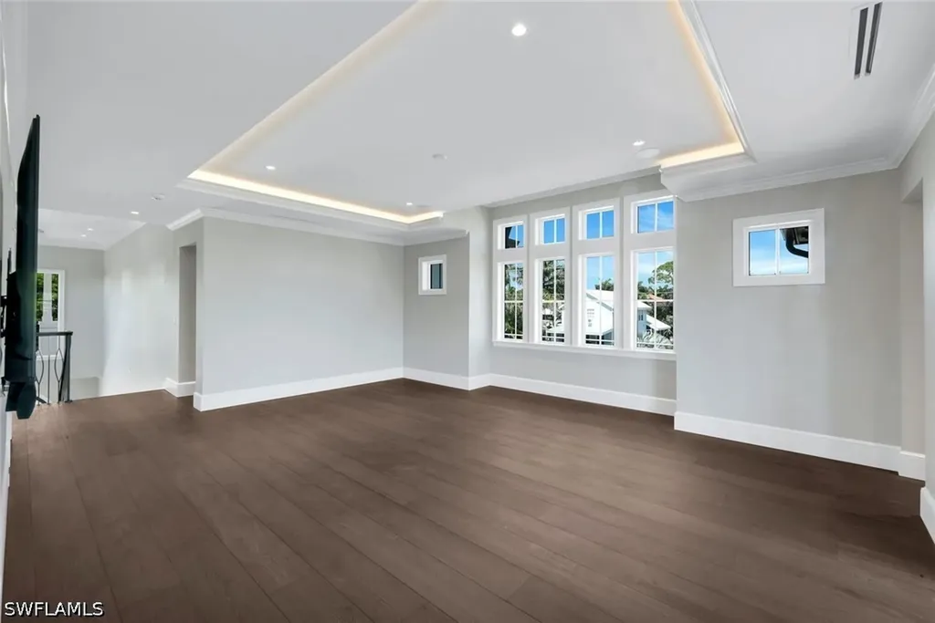 1690 Chesapeake Avenue Naples FL 34102