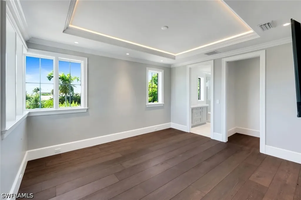 1690 Chesapeake Avenue Naples FL 34102