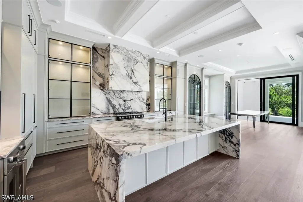 1690 Chesapeake Avenue Naples FL 34102
