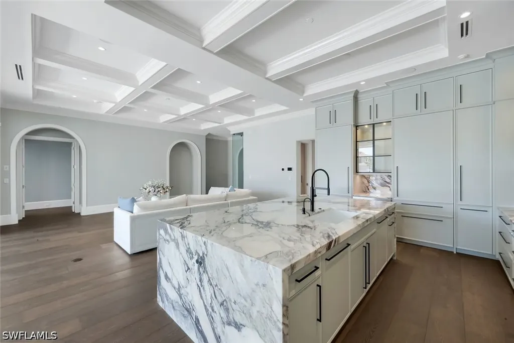 1690 Chesapeake Avenue Naples FL 34102