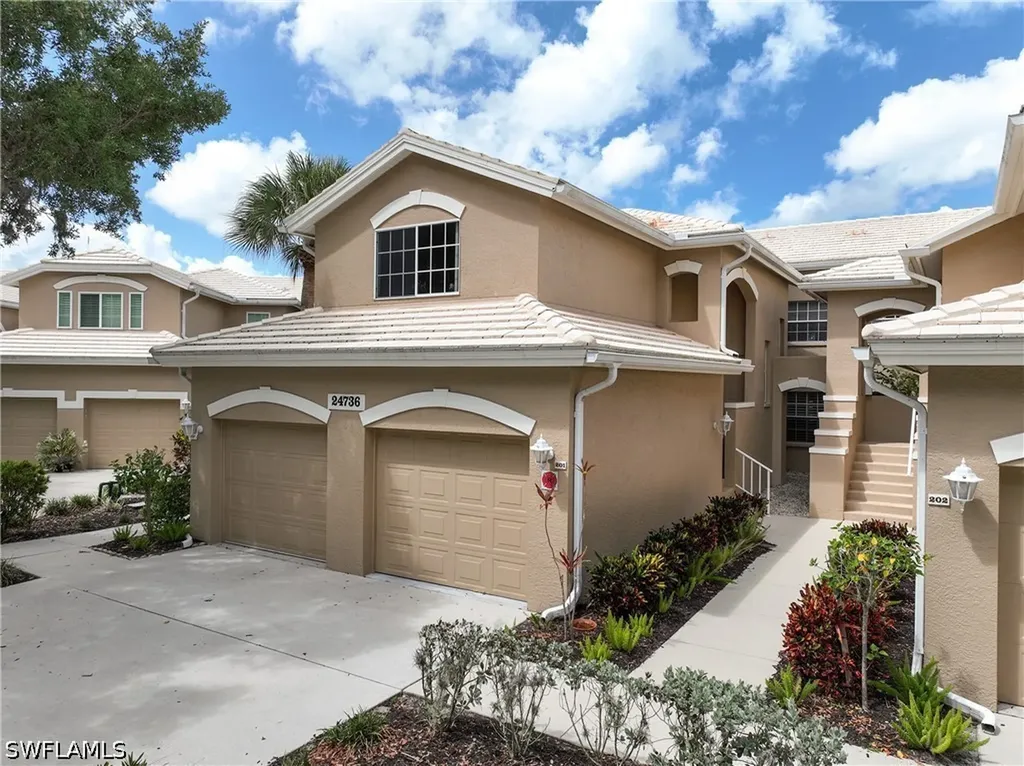 Bonita Springs FL, 24736 Lakemont Cove Lane, Unit 201