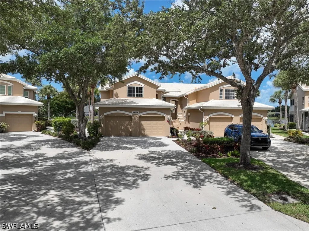 24736 Lakemont Cove Lane Bonita Springs FL 34134