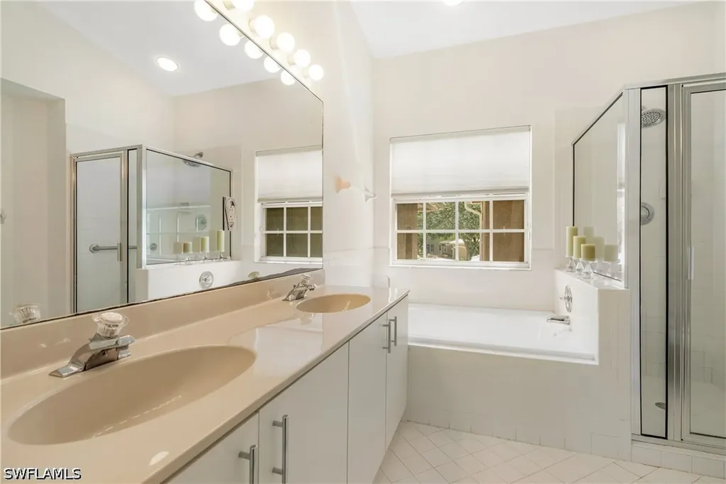 24736 Lakemont Cove Lane Bonita Springs FL 34134