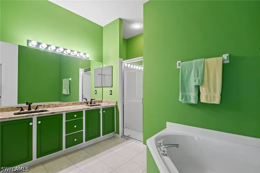 1843 Leamington Lane Naples FL 34109