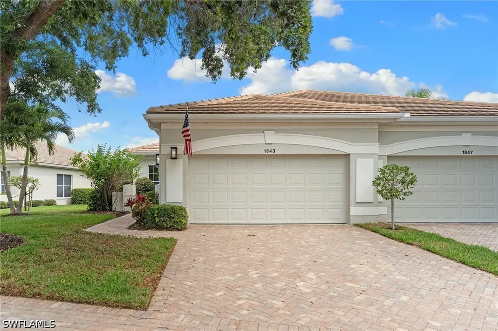 1843 Leamington Lane Naples FL 34109