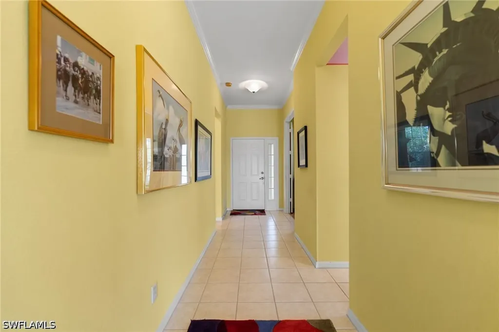 1843 Leamington Lane Naples FL 34109
