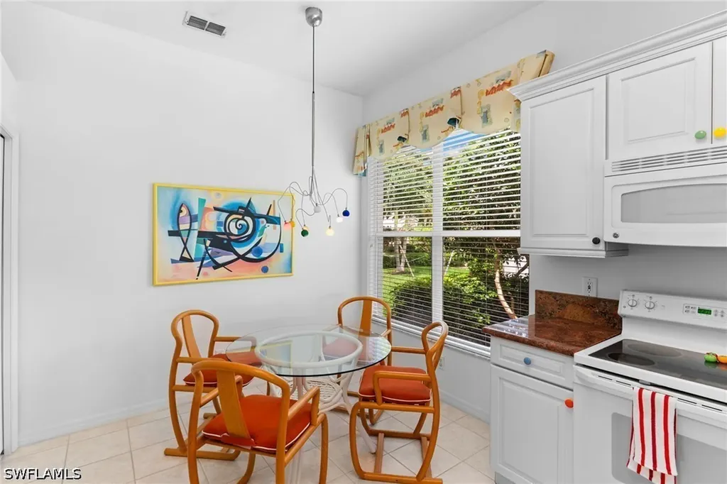 1843 Leamington Lane Naples FL 34109