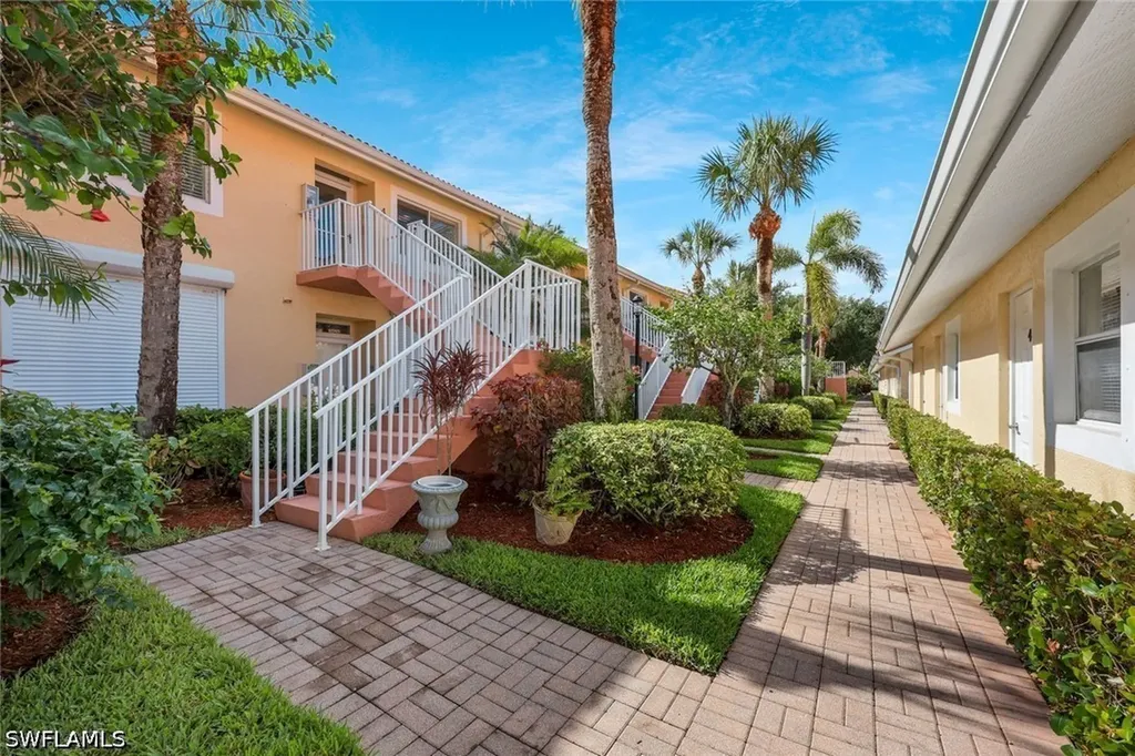 2395 Bayou Lane Naples FL 34112