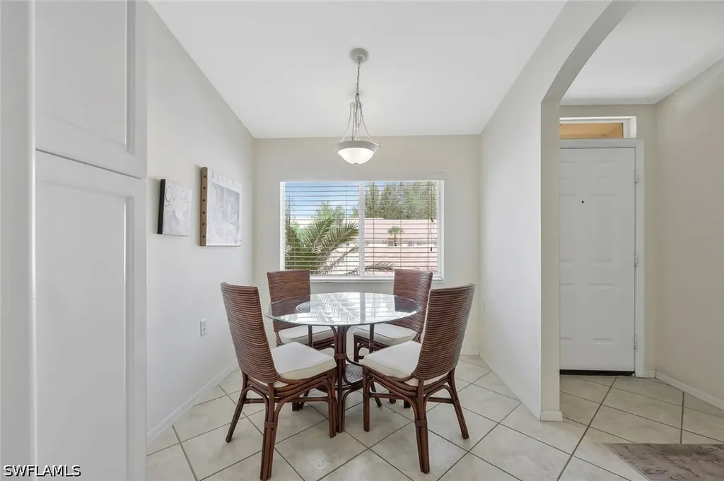 2395 Bayou Lane Naples FL 34112