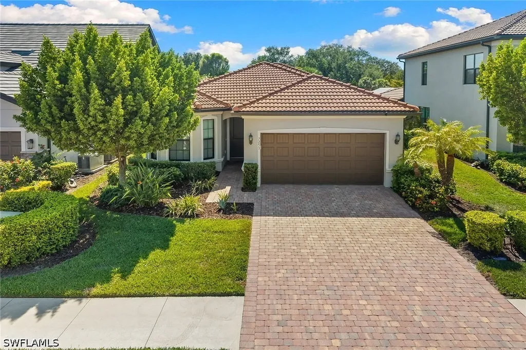 7253 Wilton Drive Naples FL 34109