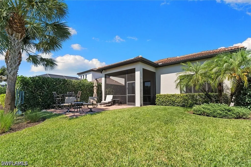 7253 Wilton Drive Naples FL 34109