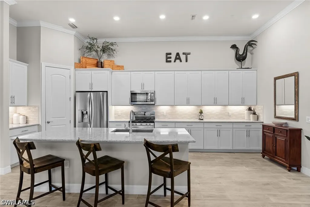 7253 Wilton Drive Naples FL 34109