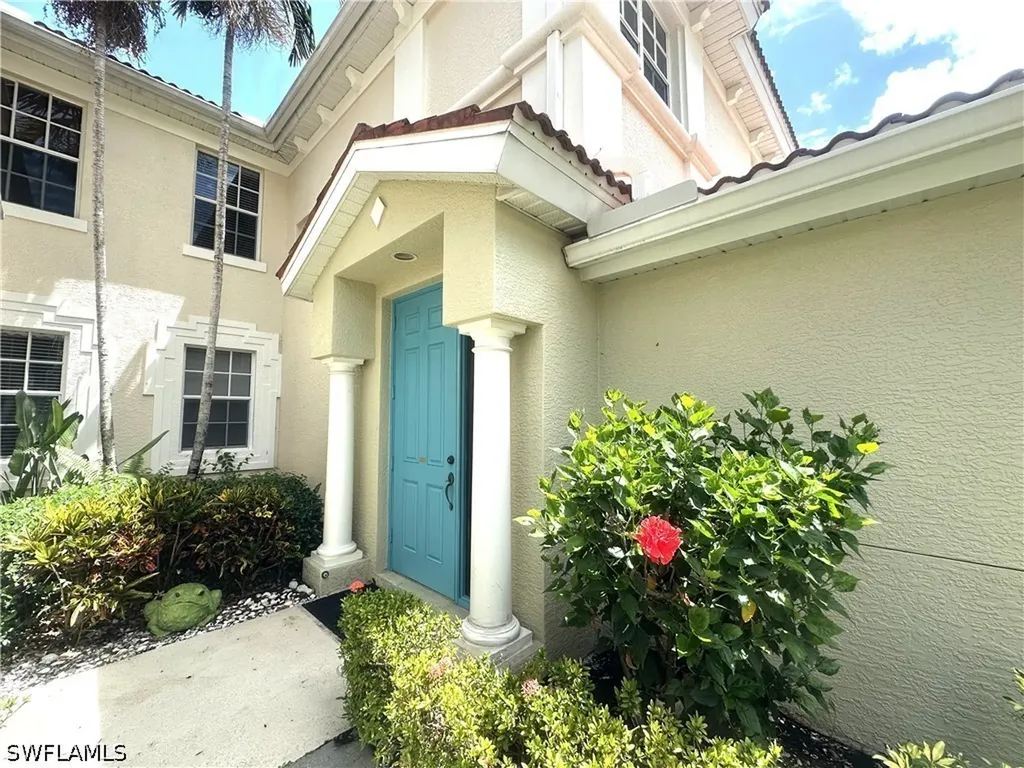 1634 Tarpon Bay Drive S Naples FL 34119