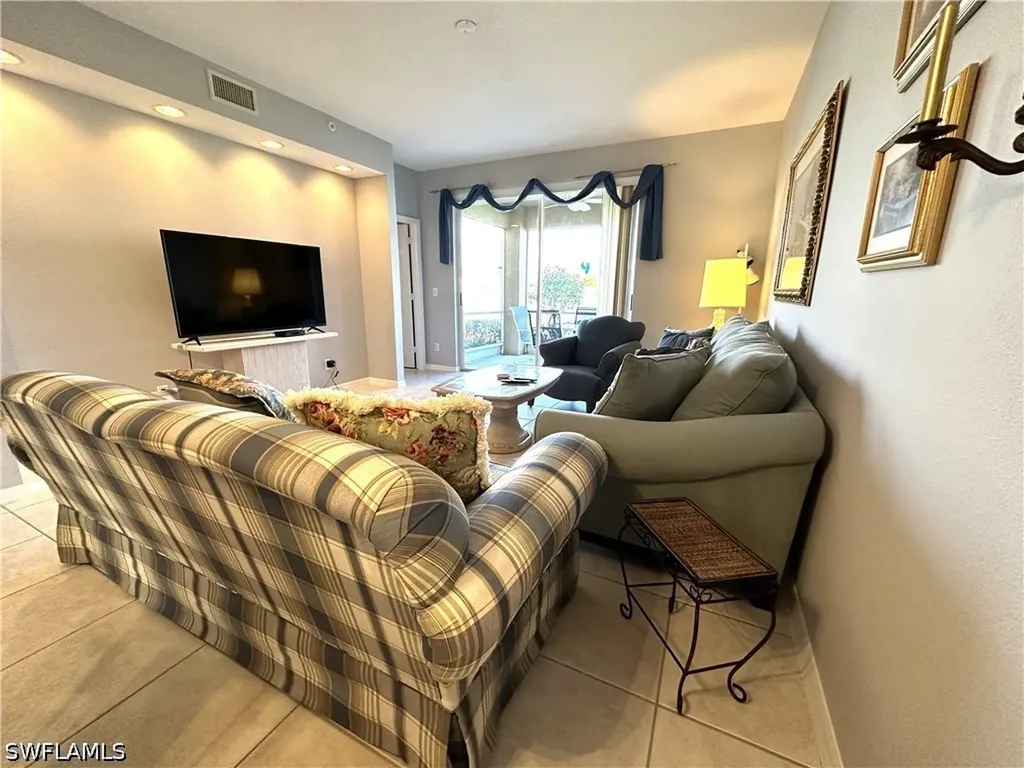 6670 Huntington Lakes Circle Naples FL 34119