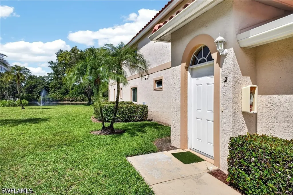 705 Luisa Lane Naples FL 34104