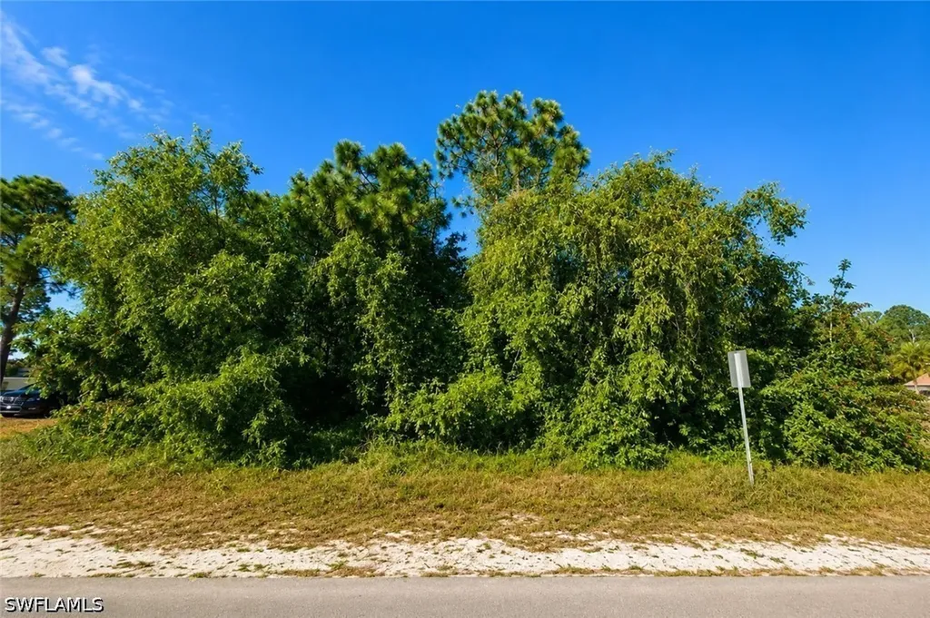 1803 Sunniland Boulevard Lehigh Acres FL 33971