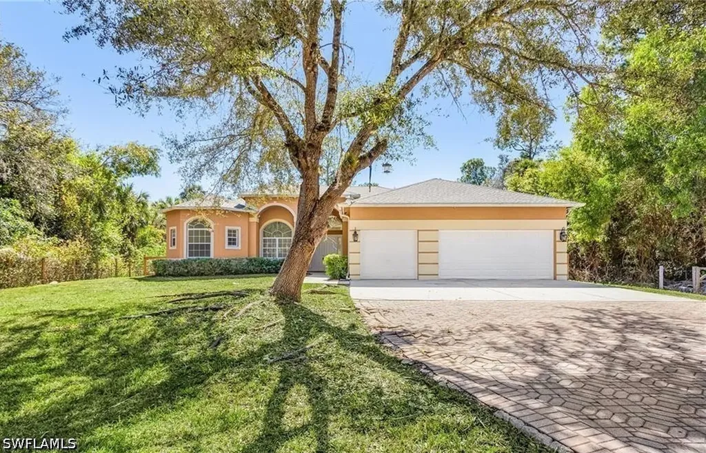 1440 16th Avenue NE Naples FL 34120