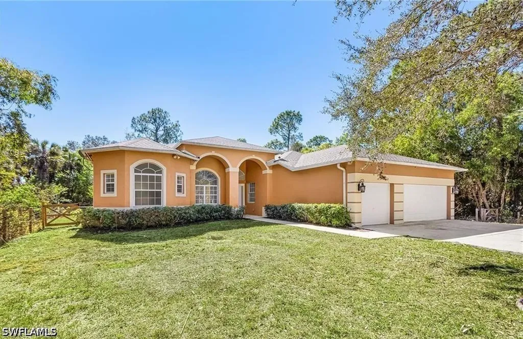1440 16th Avenue NE Naples FL 34120