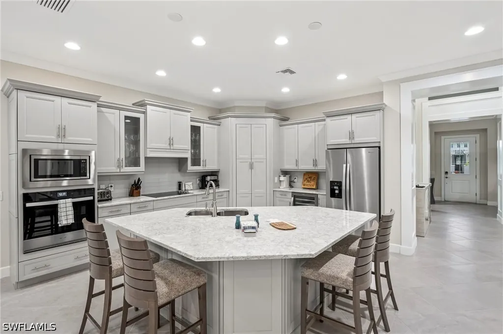 8795 Calypso Court Naples FL 34112