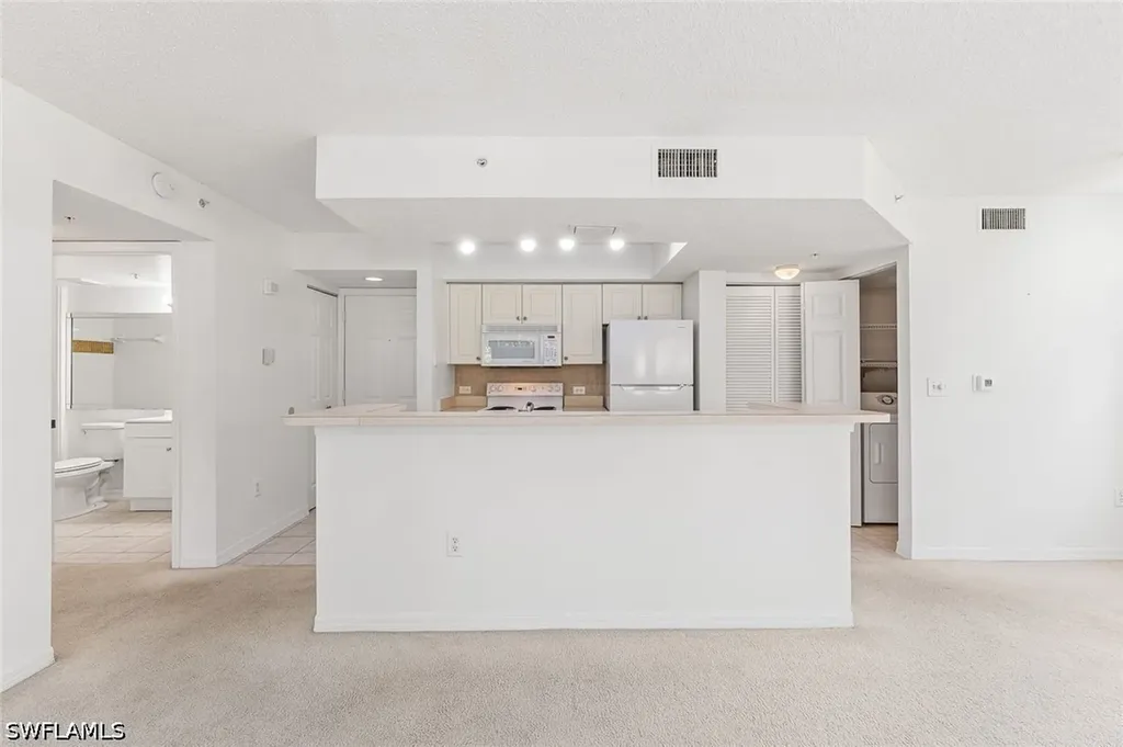 8920 Colonnades Court E Bonita Springs FL 34135