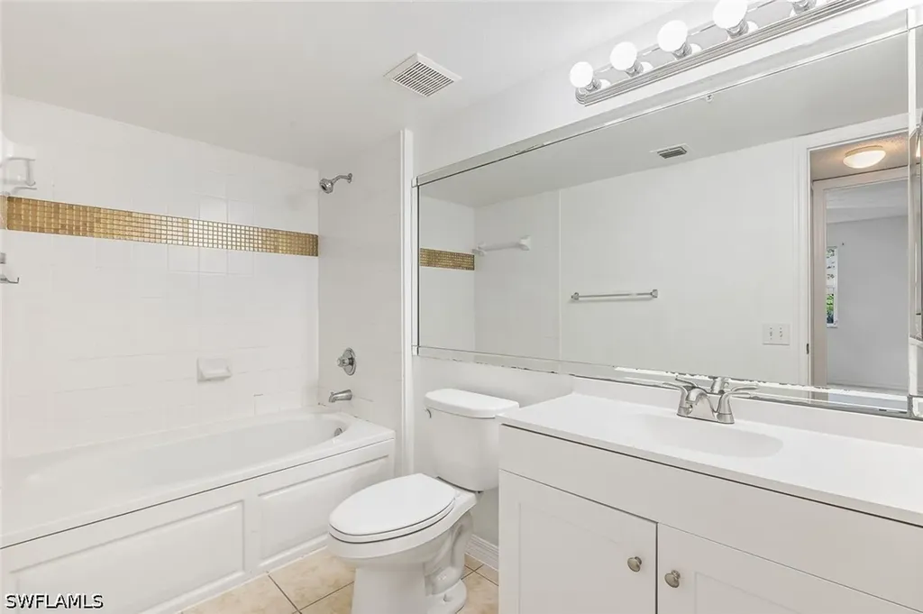 8920 Colonnades Court E Bonita Springs FL 34135