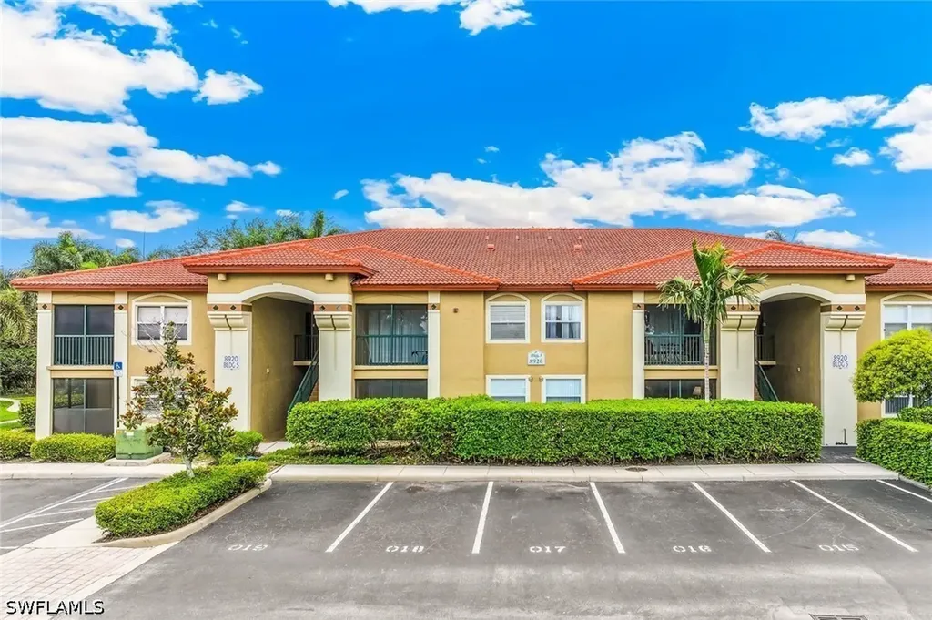 8920 Colonnades Court E Bonita Springs FL 34135