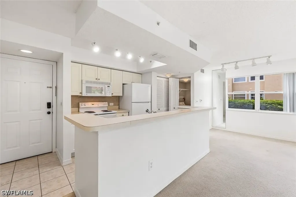 8920 Colonnades Court E Bonita Springs FL 34135