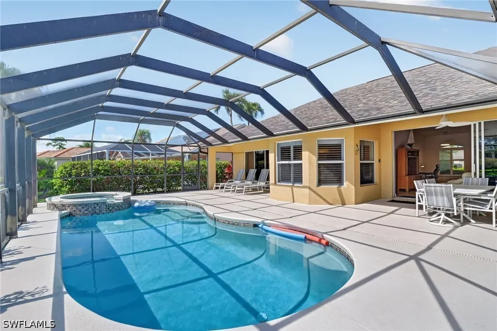 Xxx Briarwood Boulevard Naples FL 34104