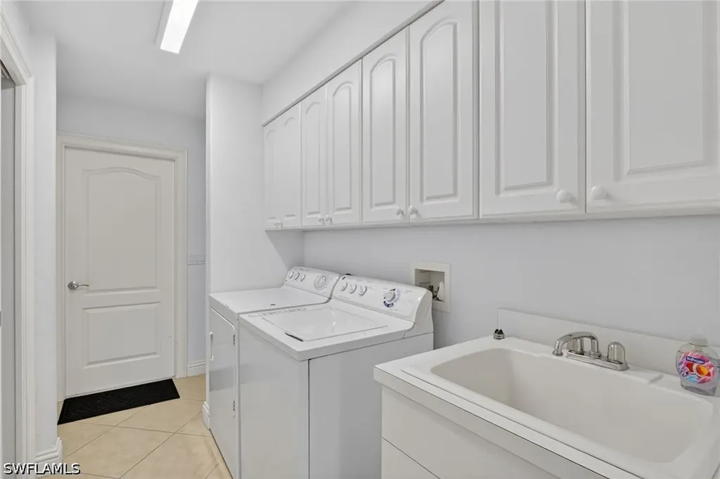 Xxx Briarwood Boulevard Naples FL 34104