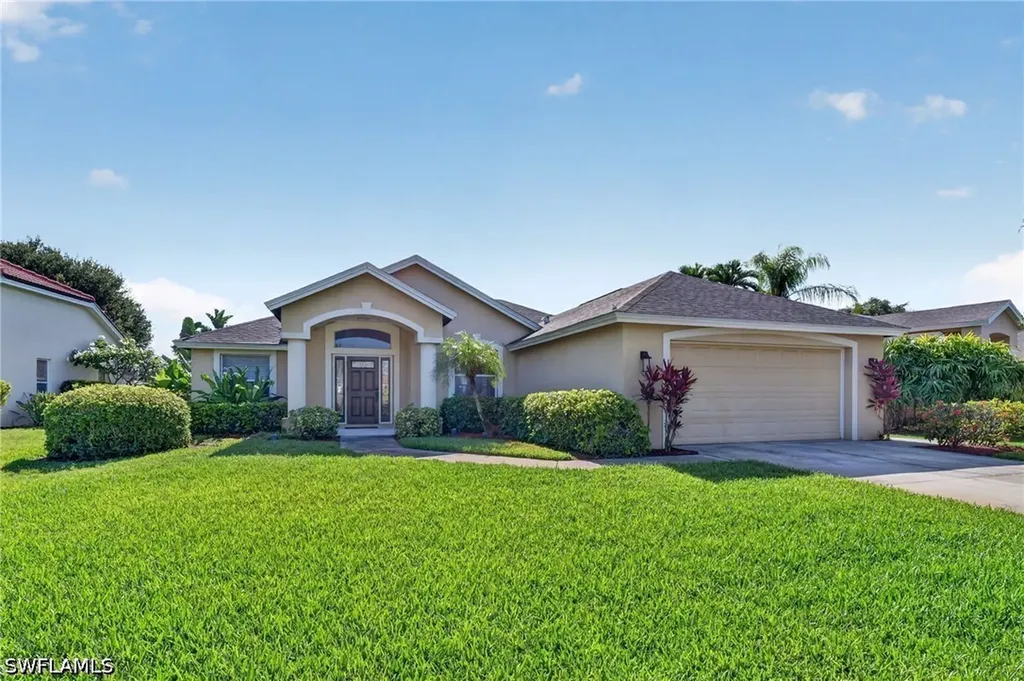 Xxx Briarwood Boulevard Naples FL 34104