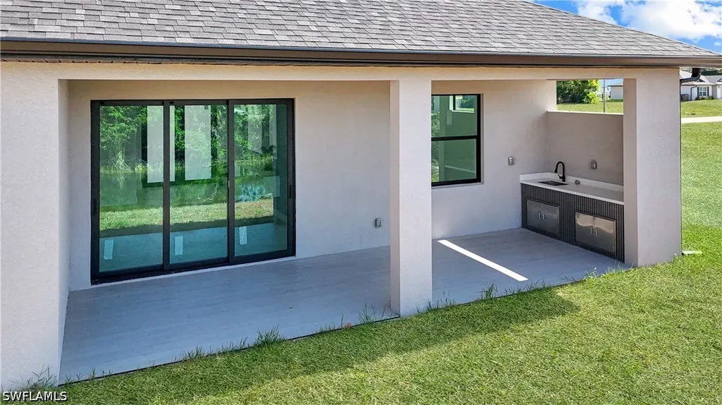 2206 NE 35th Lane Cape Coral FL 33909