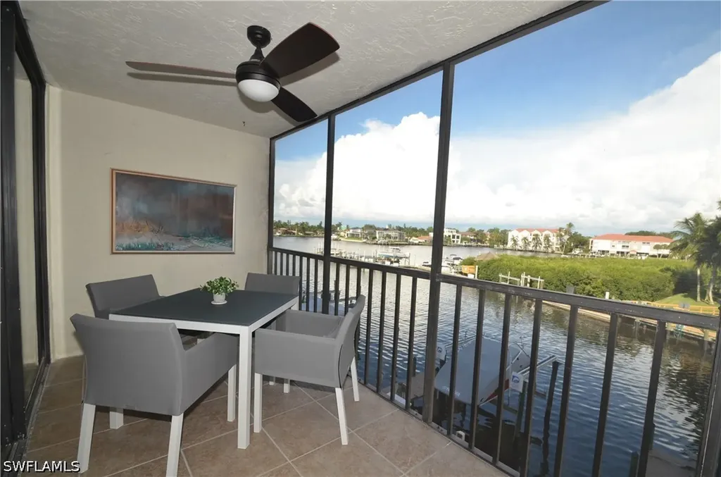 271 Southbay Drive Naples FL 34108