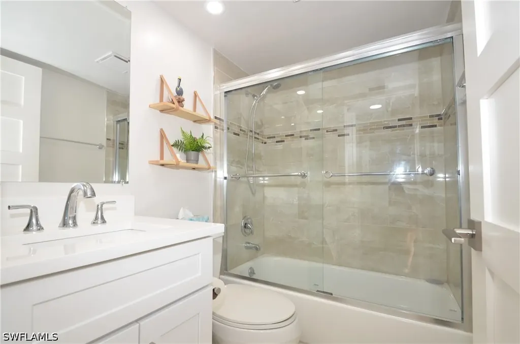 271 Southbay Drive Naples FL 34108