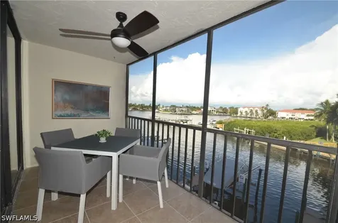 271 Southbay Drive Naples FL 34108