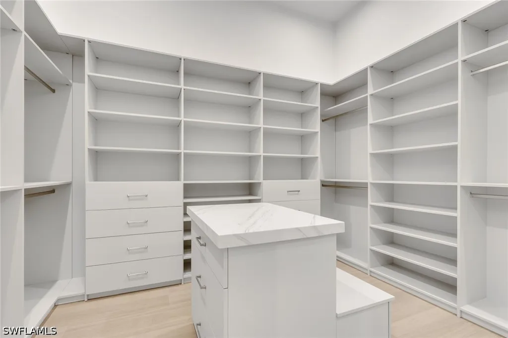 5025 Boxwood Way Naples FL 34116