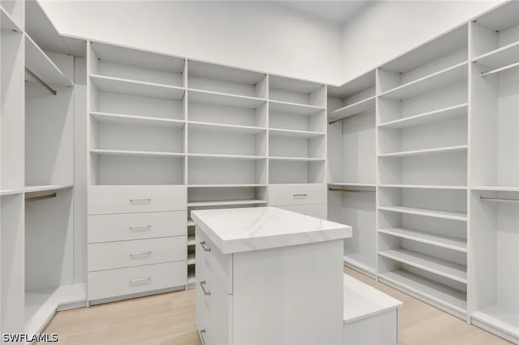 5025 Boxwood Way Naples FL 34116