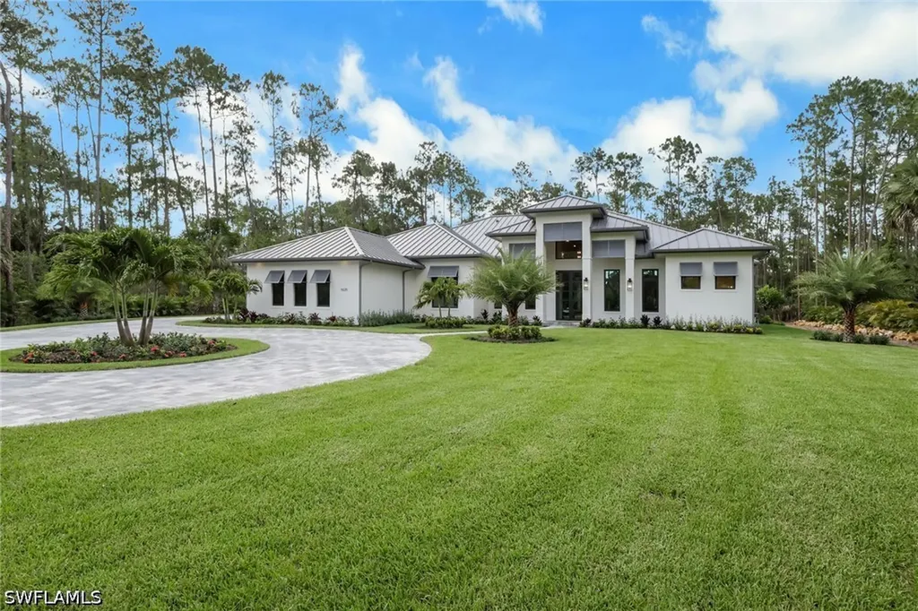 5025 Boxwood Way Naples FL 34116