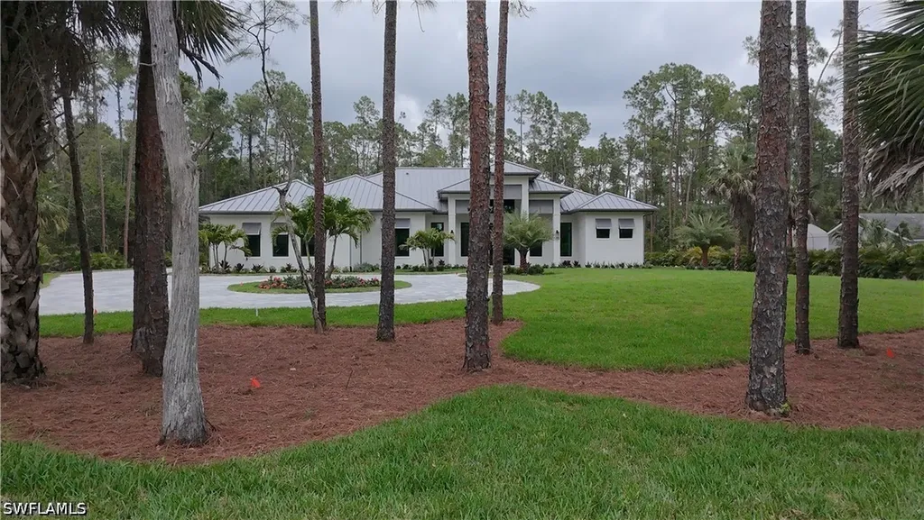 5025 Boxwood Way Naples FL 34116