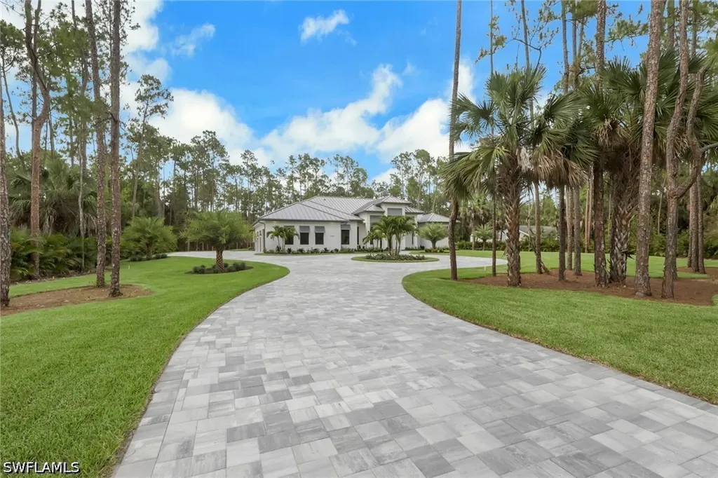 5025 Boxwood Way Naples FL 34116