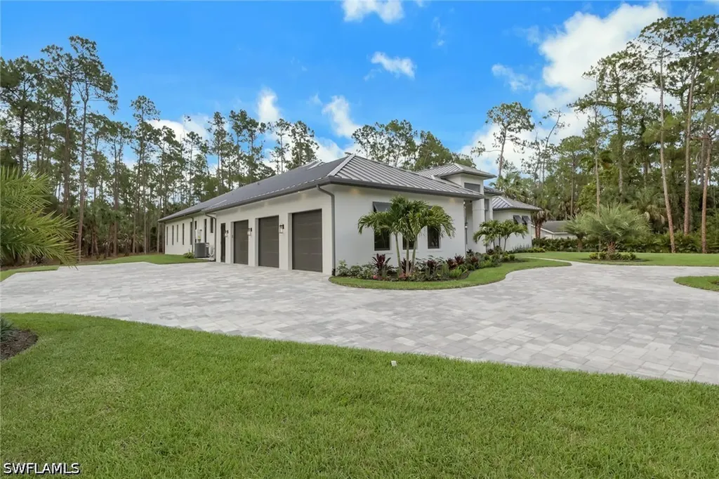 5025 Boxwood Way Naples FL 34116