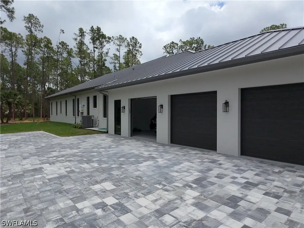 5025 Boxwood Way Naples FL 34116