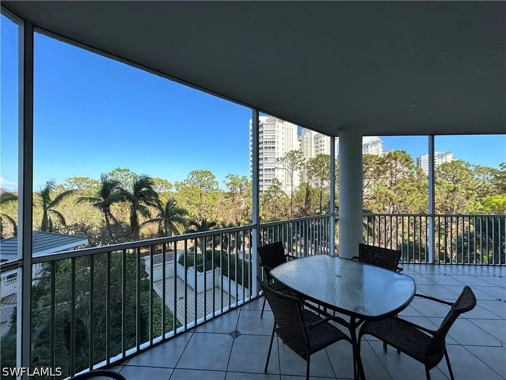 325 Dunes Boulevard Naples FL 34110